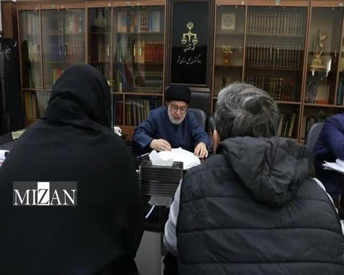 مسئولان قضایی دادگستری استان قم به درخواست ۱۳۳ نفر از مراجعان در ملاقات مردمی رسیدگی کردند مسئولان قضایی دادگستری استان قم به درخواست ۱۳۳ نفر از مراجعان در ملاقات مردمی رسیدگی کردند