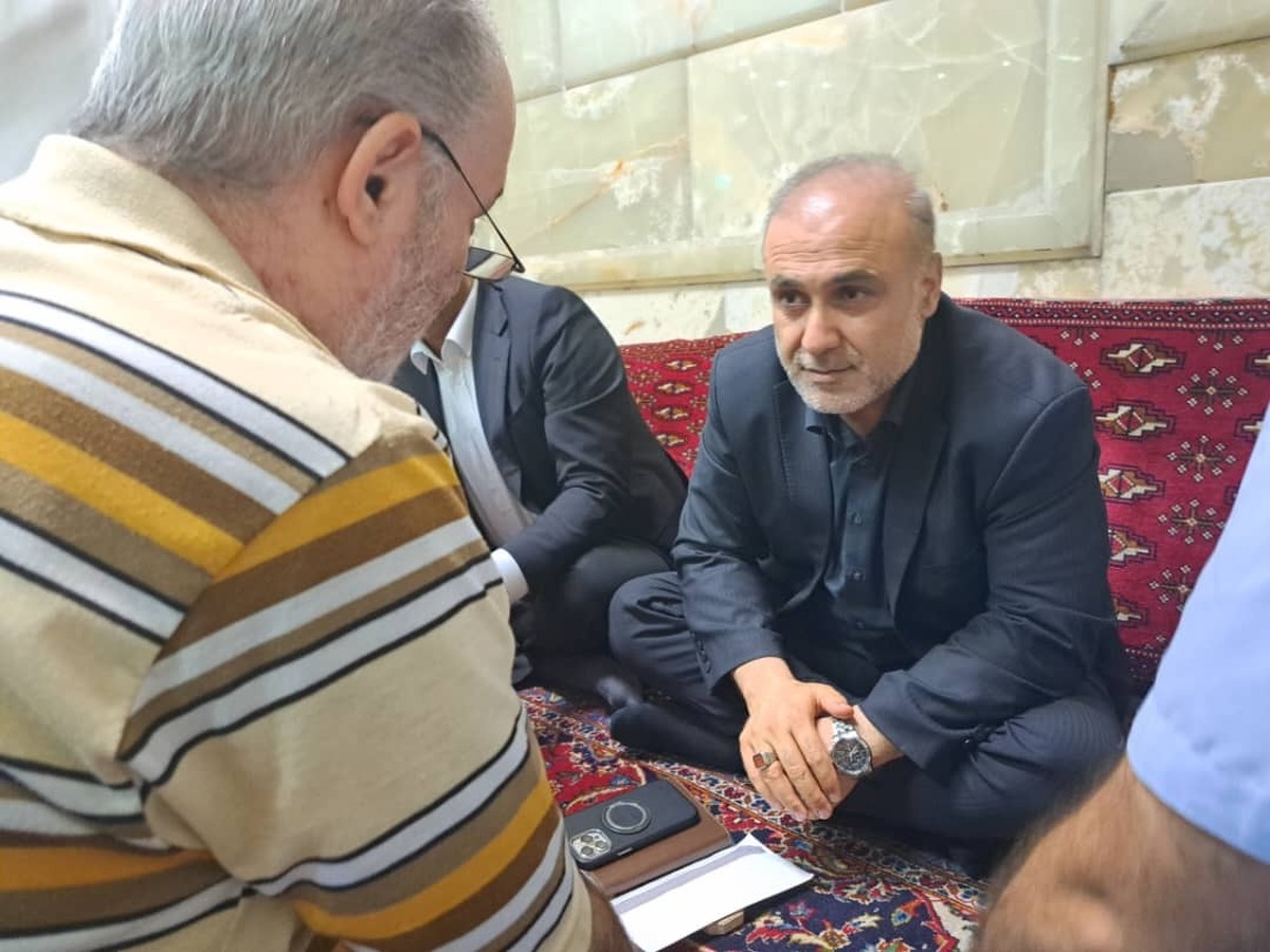 معاون اقتصادی سازمان بازرسی کل کشور در مسجد فائق تهران به مشکلات مراجعان رسیدگی کرد معاون اقتصادی سازمان بازرسی کل کشور در مسجد فائق تهران به مشکلات مراجعان رسیدگی کرد