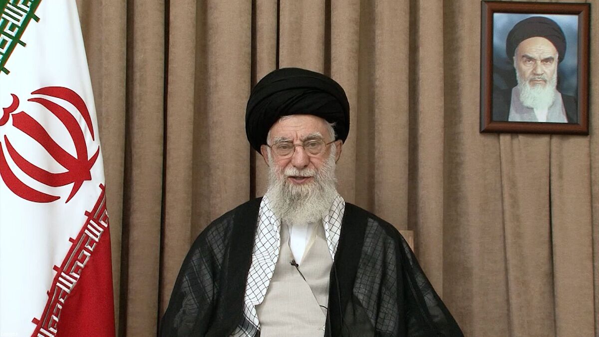 سه تبریک رهبر انقلاب به ملت ایران در سومین پیام تلویزیونی بعد از تهاجم رژیم صهیونی؛ پیروزی بر رژیم صهیونی، سیلی سخت به آمریکا و اتحاد و یکصدایی فوقالعاده ملت سه تبریک رهبر انقلاب به ملت ایران در سومین پیام تلویزیونی بعد از تهاجم رژیم صهیونی؛ پیروزی بر رژیم صهیونی، سیلی سخت به آمریکا و اتحاد و یکصدایی فوقالعاده ملت